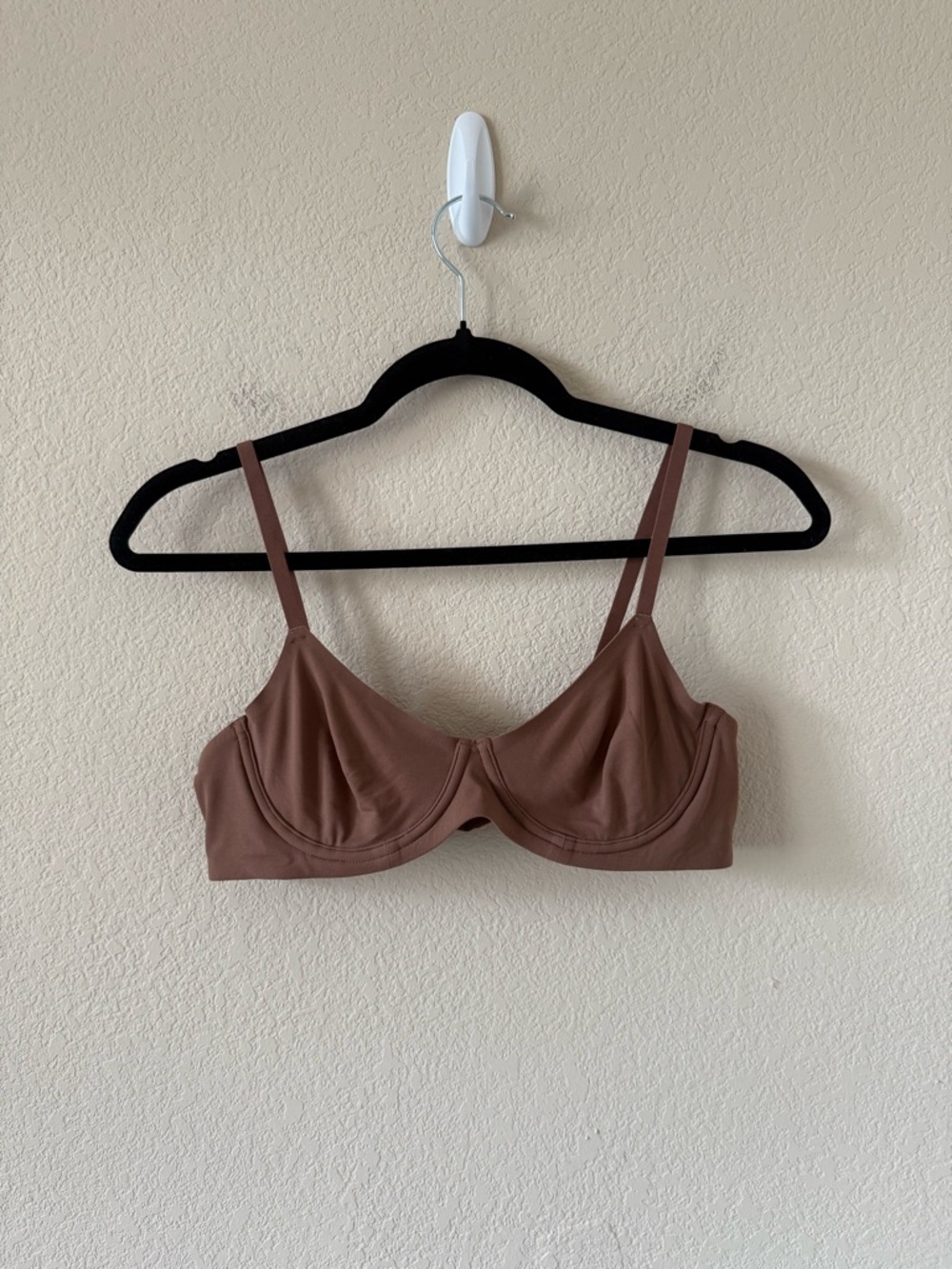NWOT Skims Fits Everybody Unlined Demi Bra in Cocoa